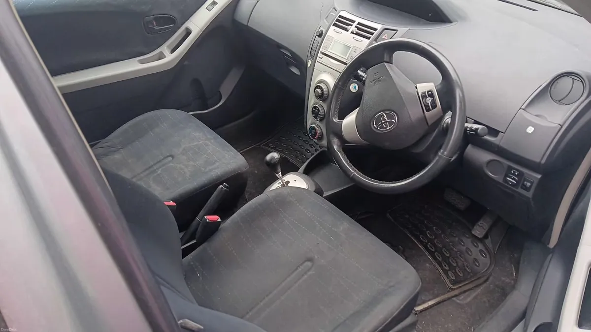 Automatic Toyota Yaris 2006 - for parts only - Image 2