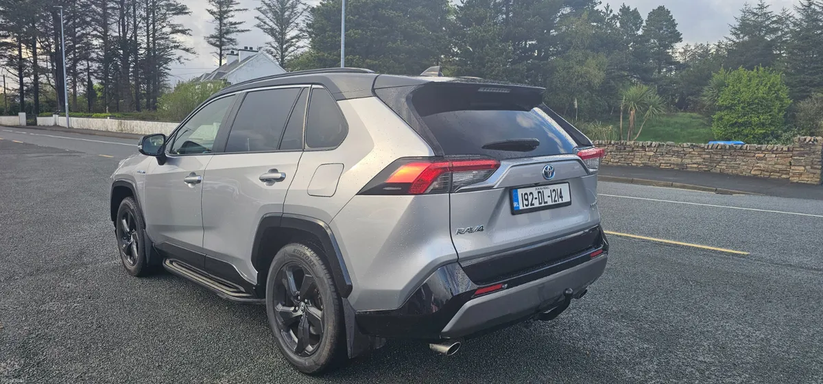 Toyota RAV4 2.5 Hybrid AWD-i Sol 2019 - Image 4
