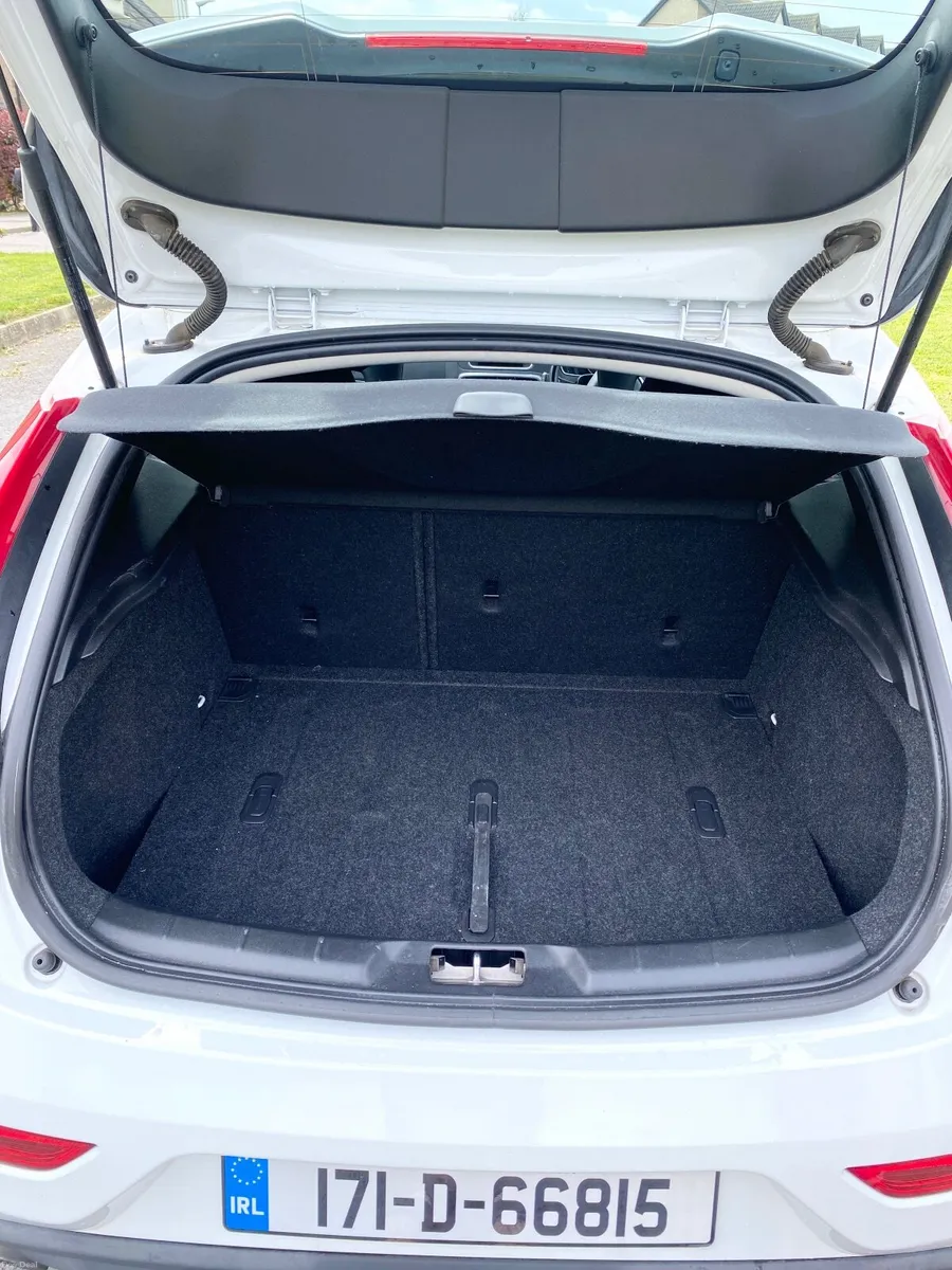 Volvo V40 Automatic T3 Low mileage 2017 New NCT - Image 4