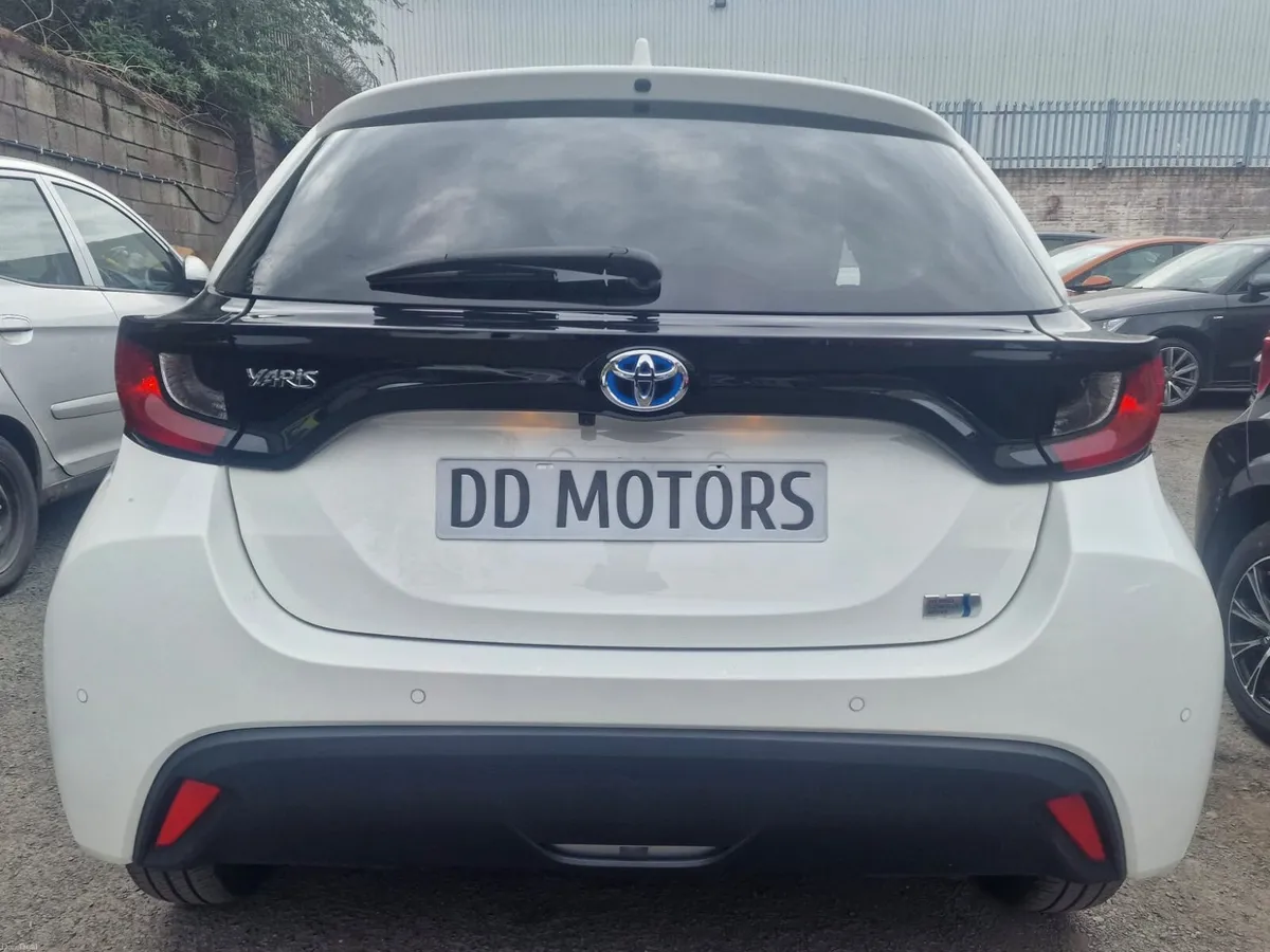 Toyota Yaris 2020 1.5 self charging hybrid - Image 6