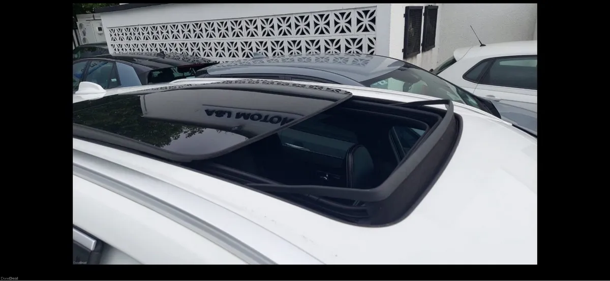 car - Image 3