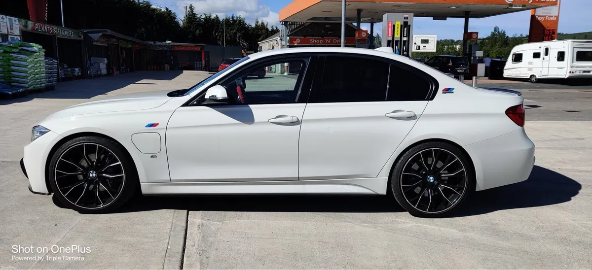 BMW 330e M Sport Edition - Image 3