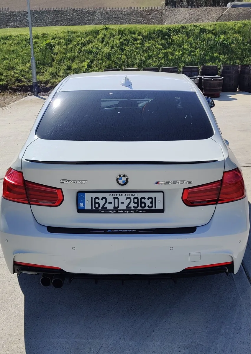 BMW 330e M Sport Edition - Image 4