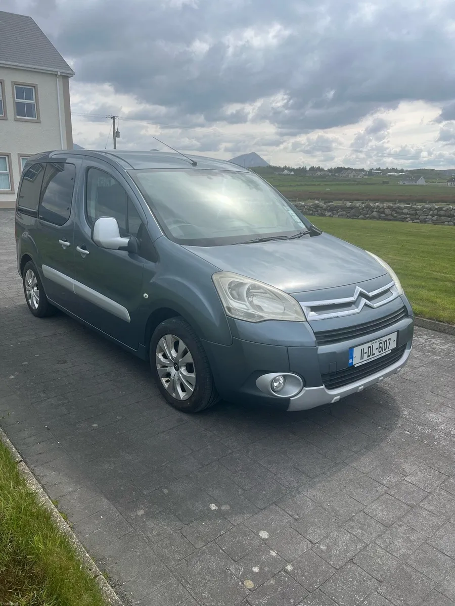 Citreon Berlingo Multispace wheelchair - Image 1