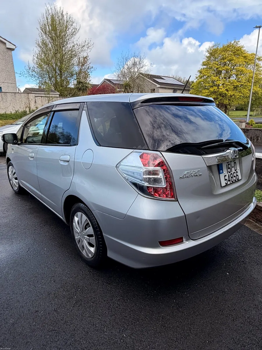 Honda Shuttle Hybrid - Image 3