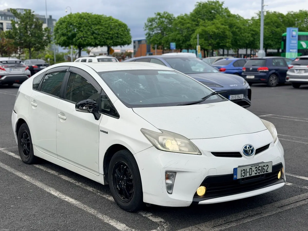 2013 Toyota Prius 1.8 Petrol Hybrid - Image 2
