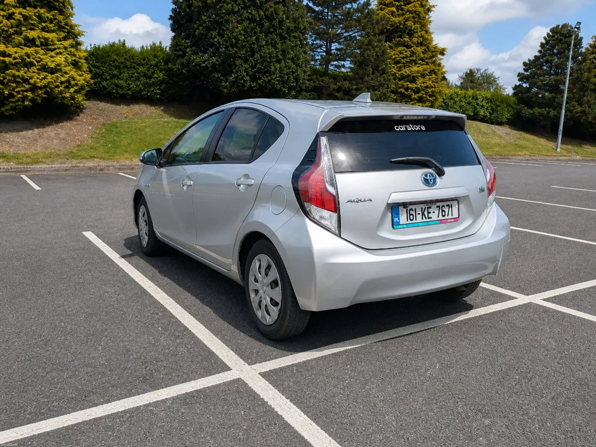 Toyota Aqua 2016 Hybrid - Image 3