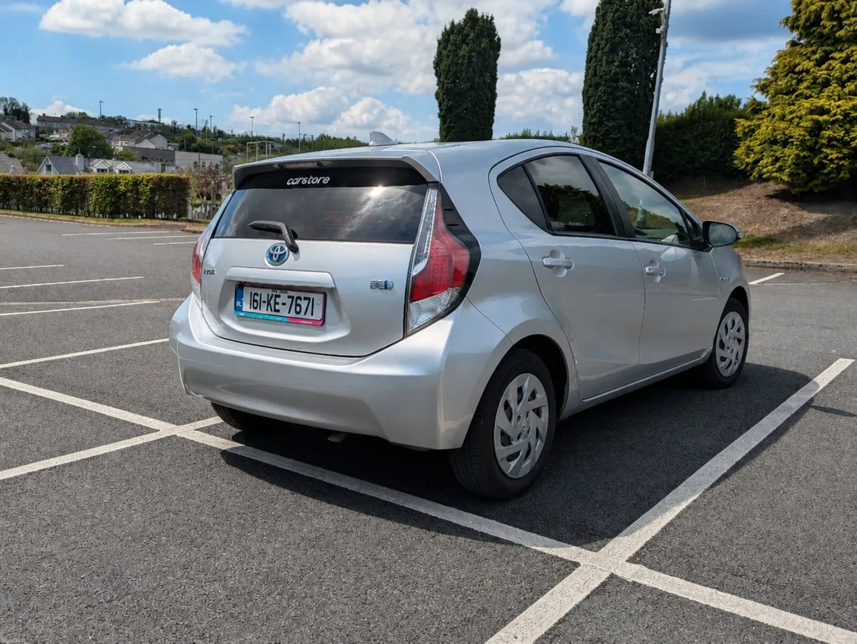 Toyota Aqua 2016 Hybrid - Image 4