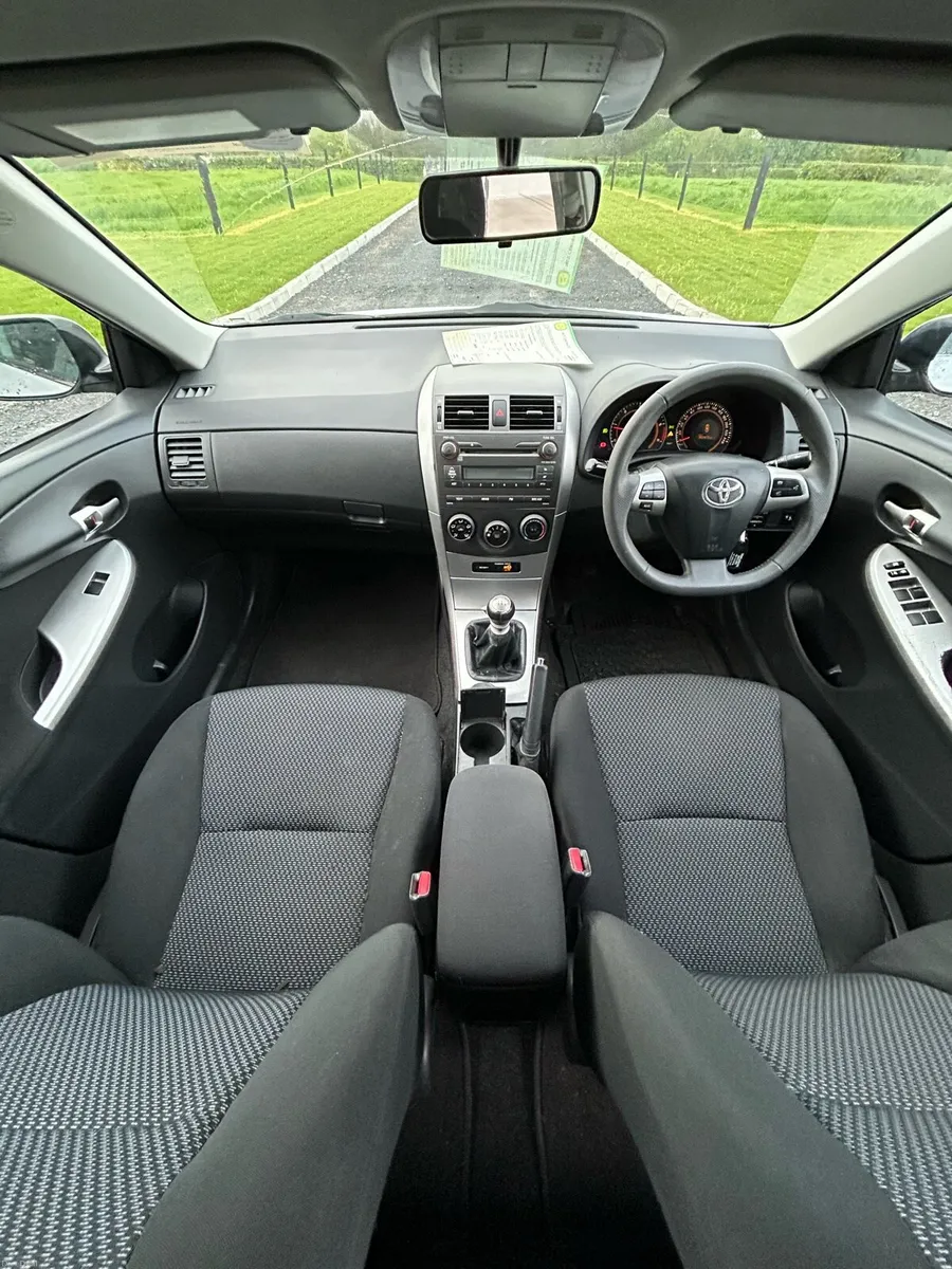 Toyota Corolla (1 owner, top spec, full history) - Image 1