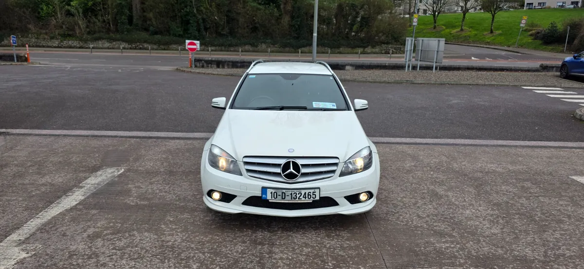 Mercedes-Benz C-Class 2010 High Spec - Image 3