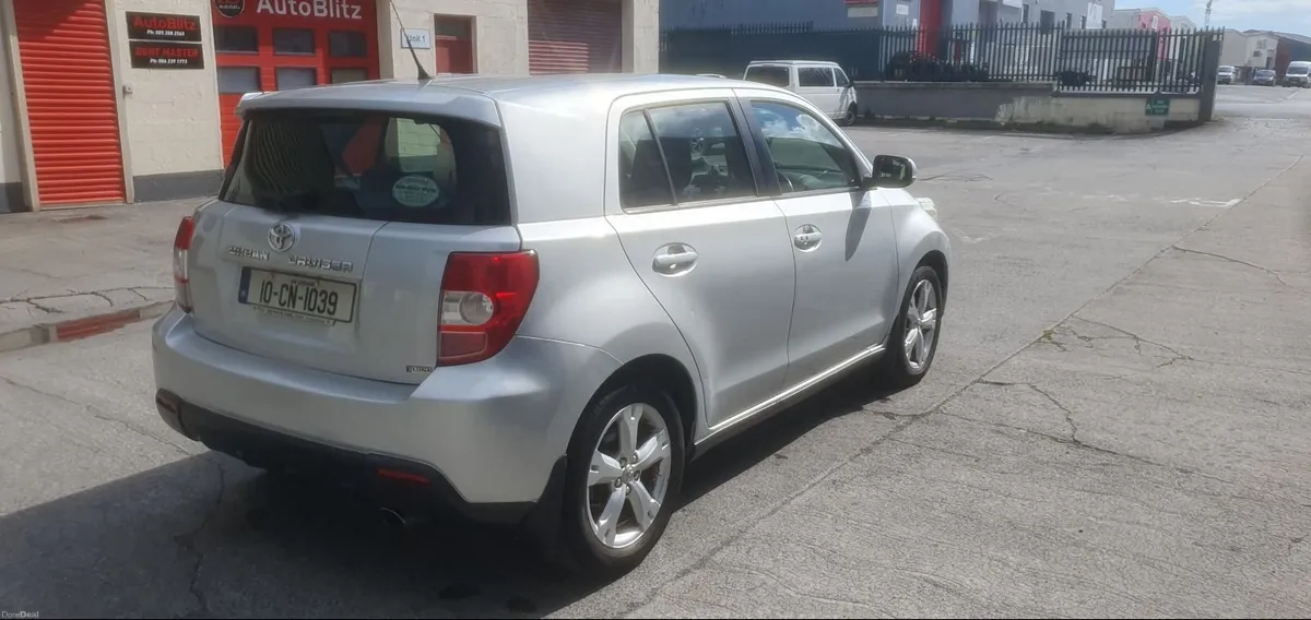 Toyota Urban Cruiser 2010 - Image 5