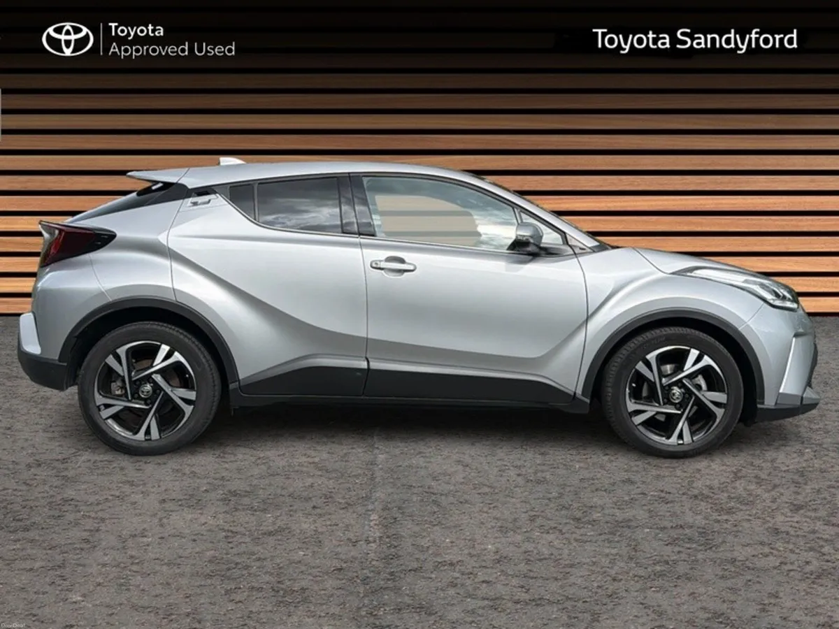 Toyota C-HR HYBRID SPORT // REAR CAMERA // BLUETOO - Image 3