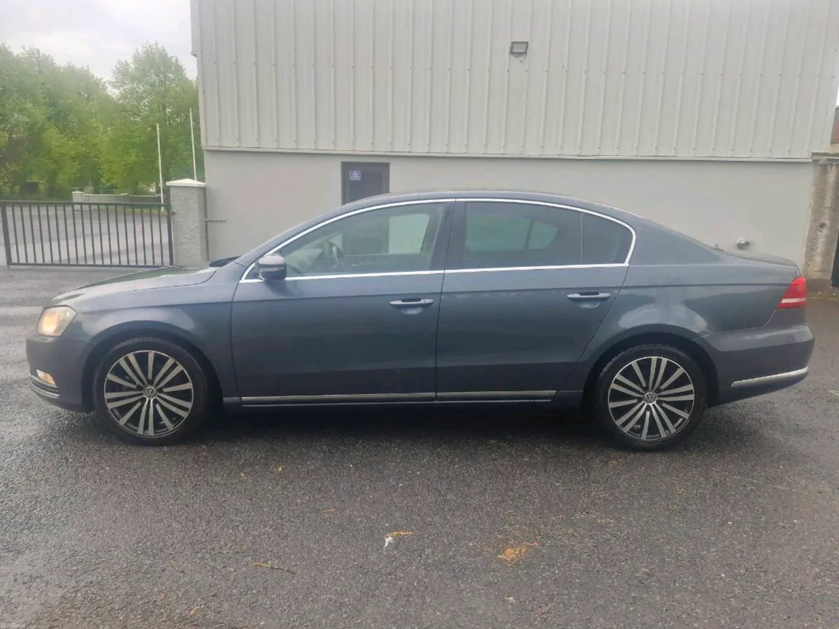 Volkswagen Passat - Image 4