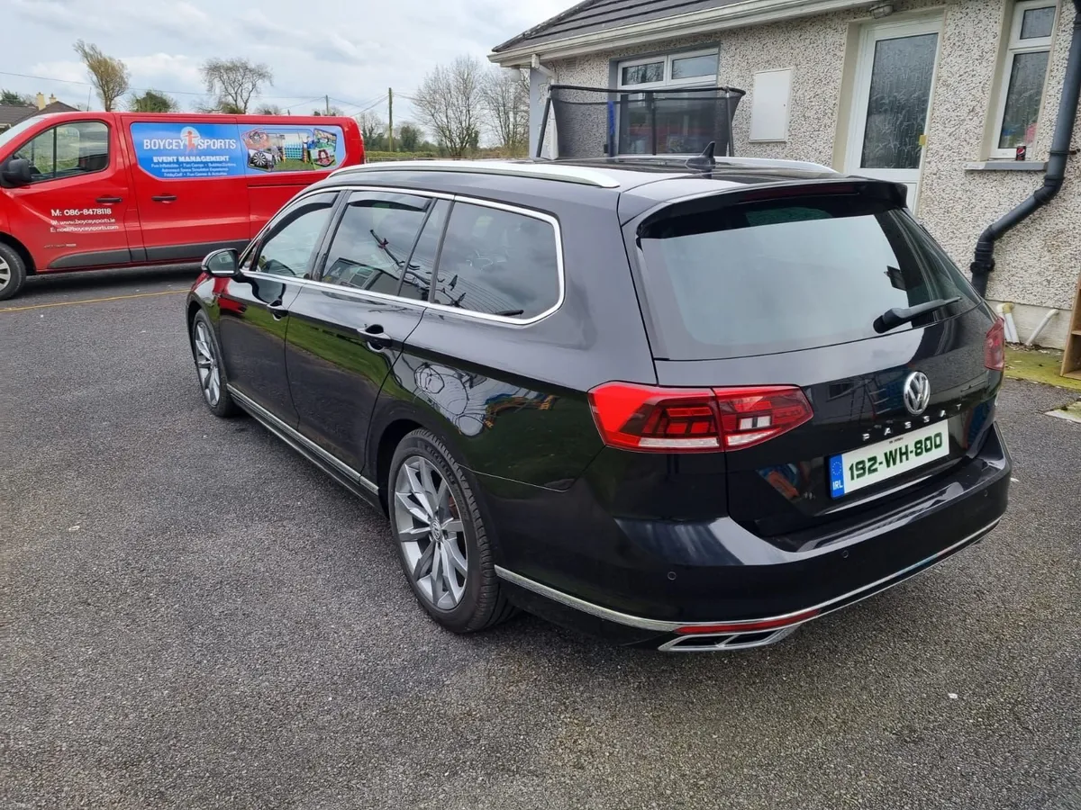 Volkswagen Passat 2019 - Image 3