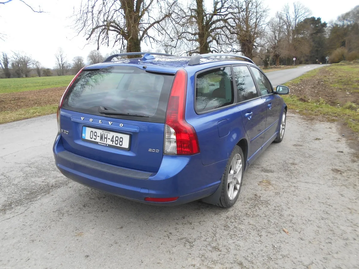Volvo V50 2009 - Image 4