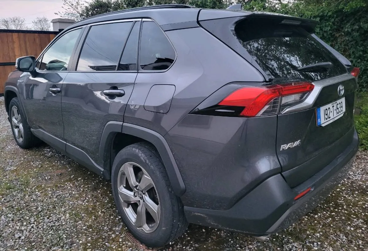 TOYOTA RAV4 HYBRID 2019. €21750 - Image 3