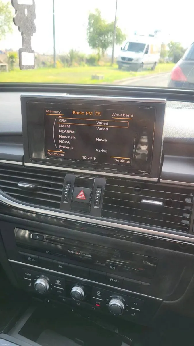 Car - Image 4