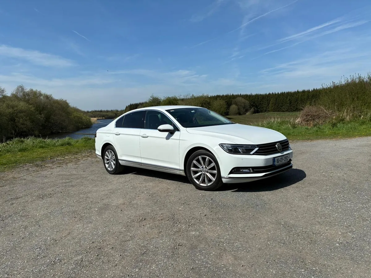 Volkswagen Passat - Image 1