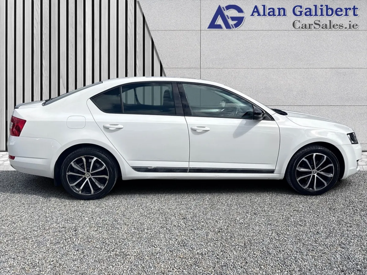 Skoda Octavia AMBITION 1.6 TDI 90HP 4 4DR - Image 3