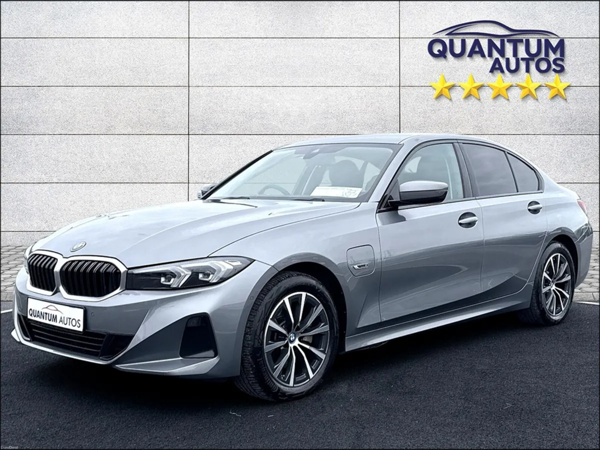 BMW 3-Series 2023 330e SPORT 2.0 PHEV NEW MODEL 29 - Image 4