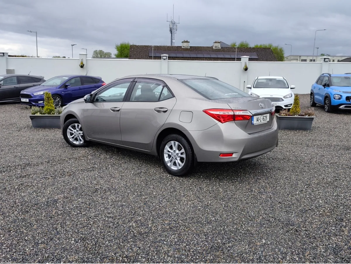 Toyota Corolla IMMACULATE 1.4 D-4D TERRA 4DR - Image 4