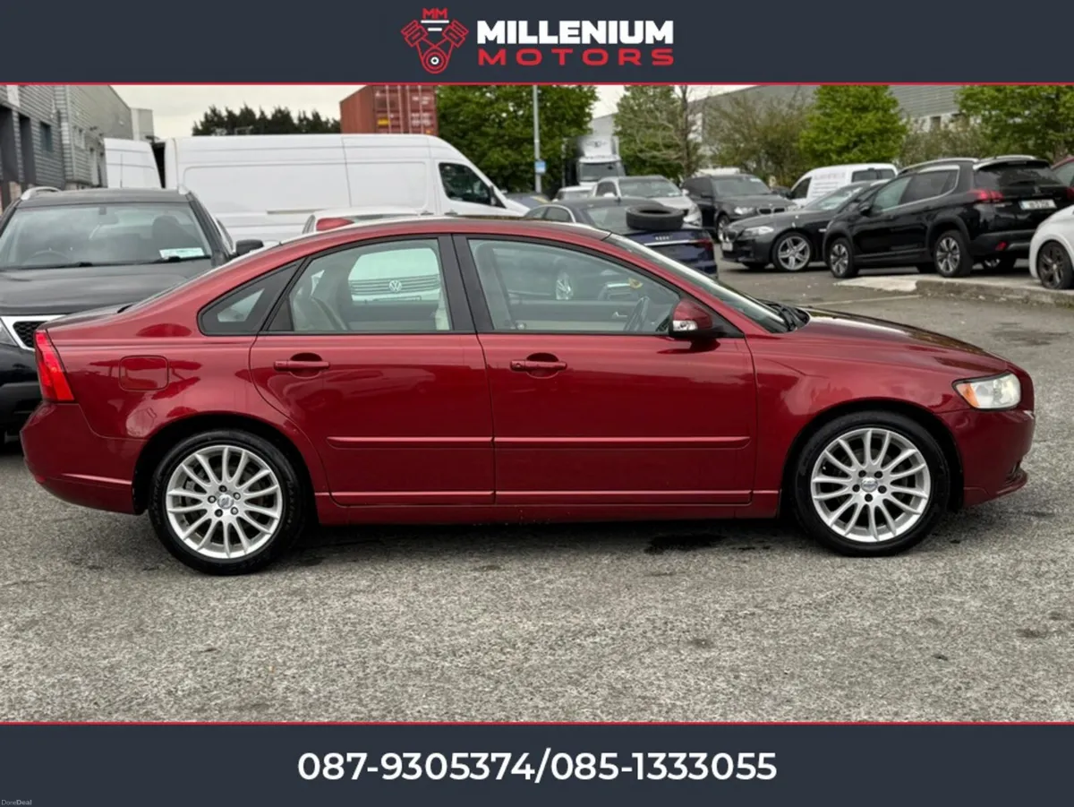 Volvo S40 D2 TOP SPEC // NEW NCT // BELT DONE// - Image 2