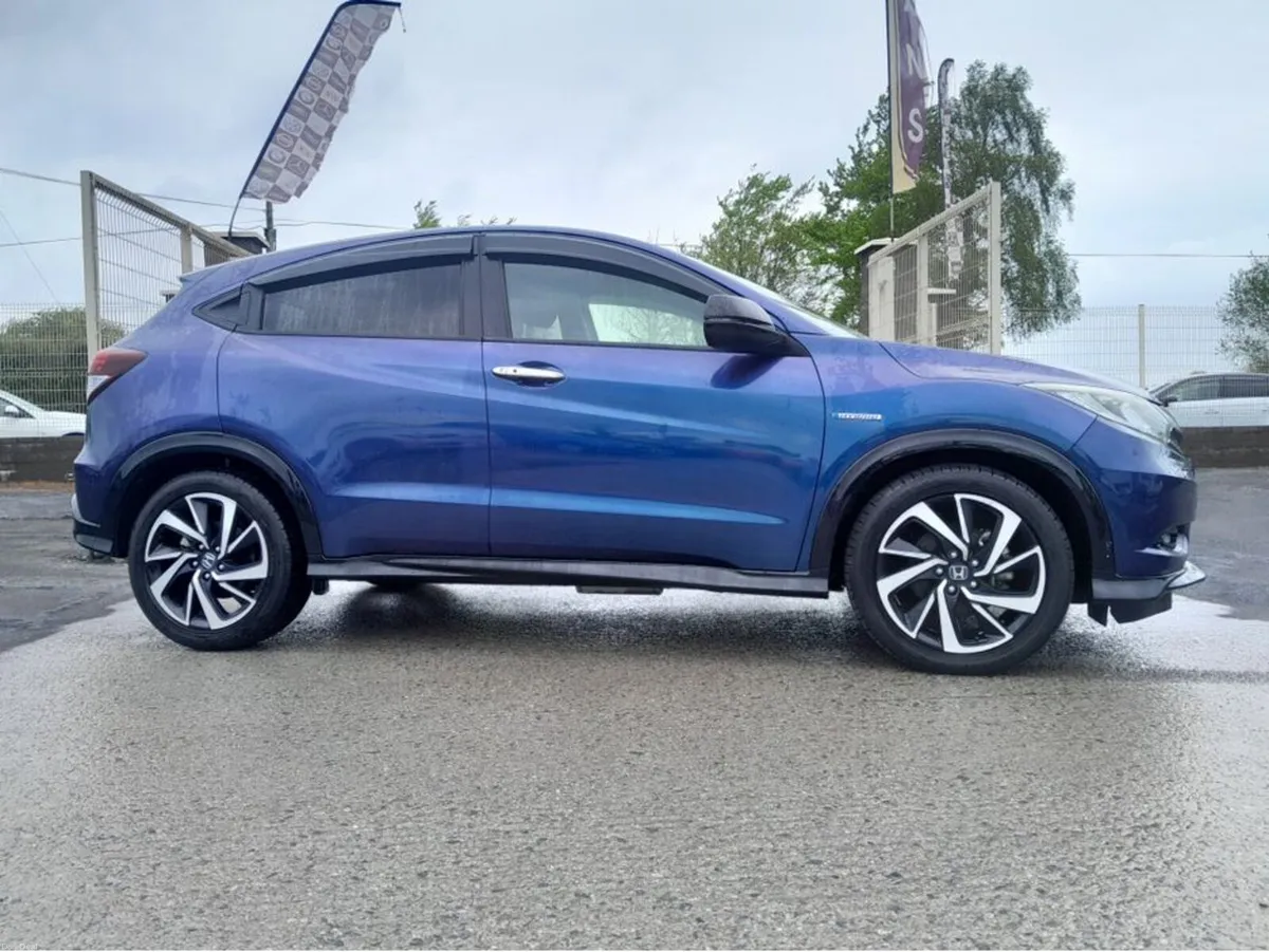 Honda Vezel 162 Hybrid RS HondaSensing - Image 3
