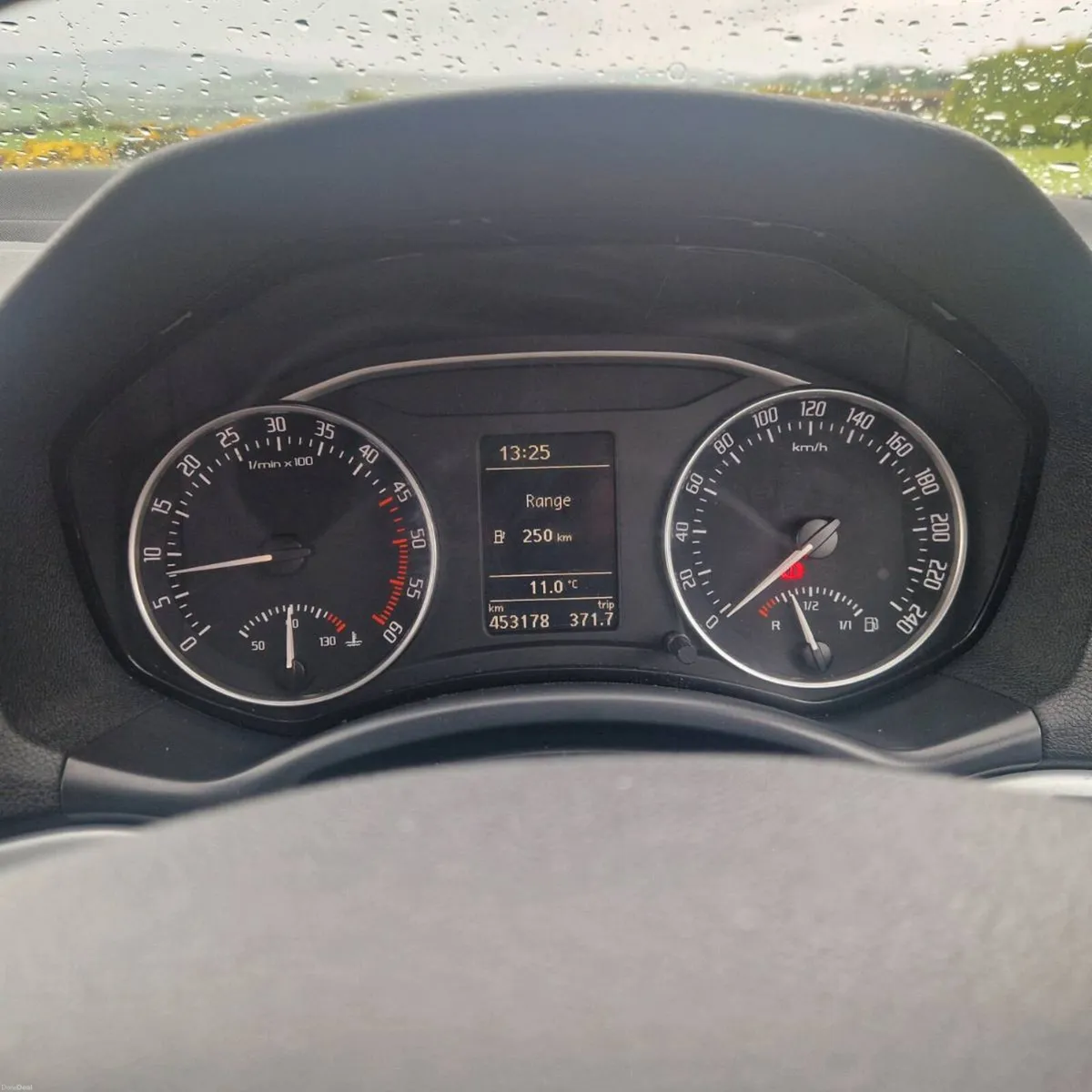 2010 Skoda Octavia Estate NCT june 2027 - Image 3