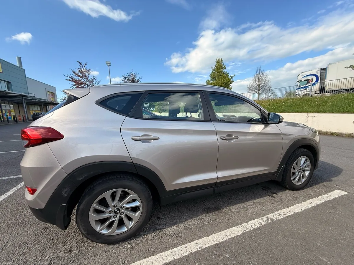 2016 Hyundai Tucson - Image 3