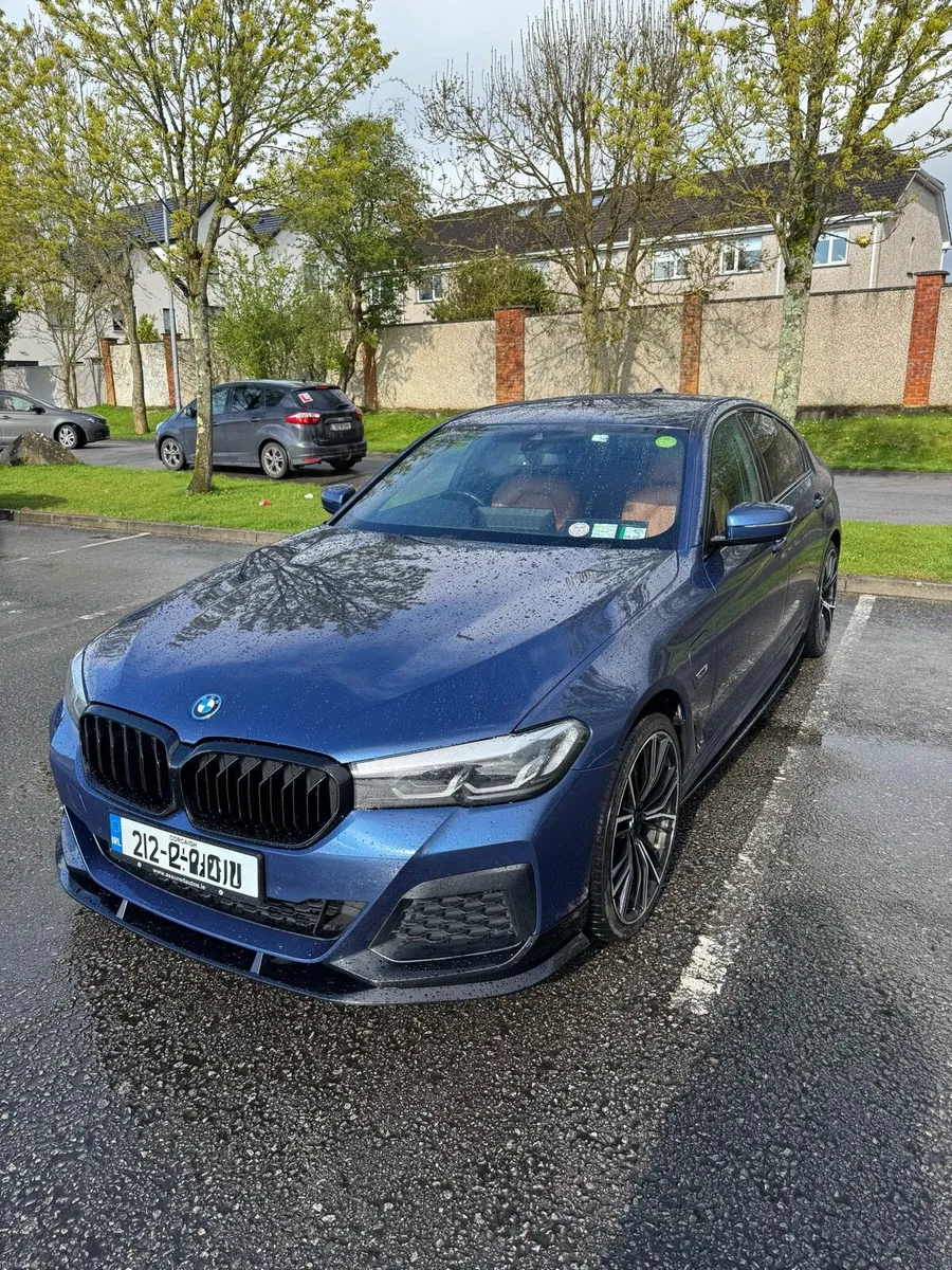 2021 BMW 530e M-Sport Plug-in Hybrid - Rare Spec - Image 2