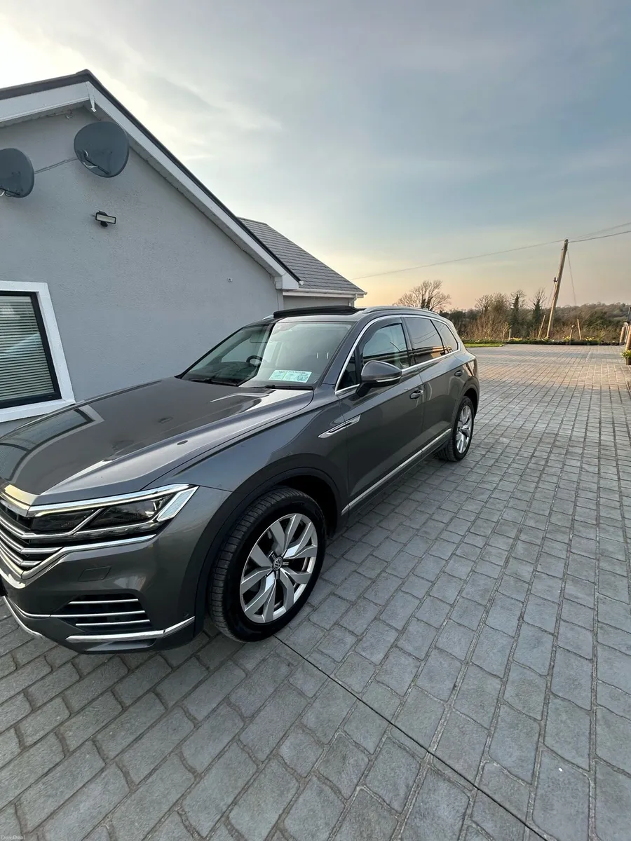 Volkswagen Touareg - Image 2
