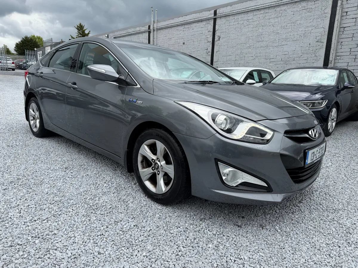 2013 (131) Hyundai i40 1.7 CRDI Comfort - Image 1