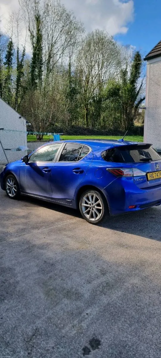 Lexus CT200H - Image 1