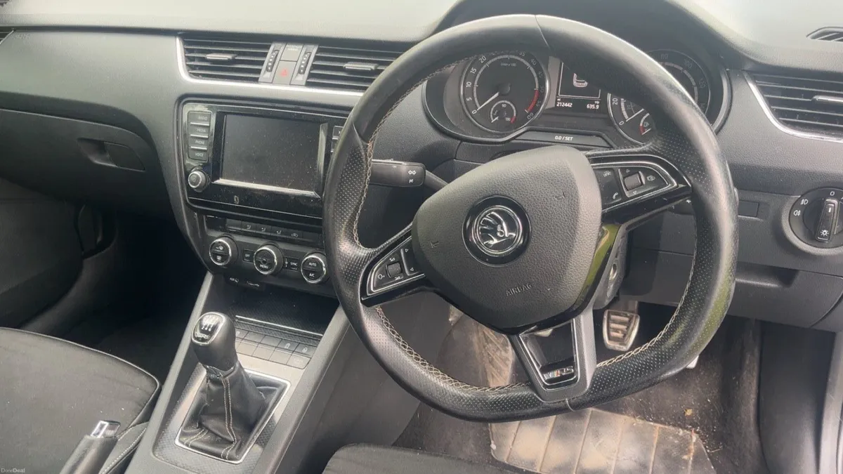 Skoda Octavia VRs - Image 6