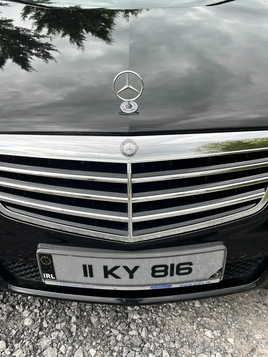 Mercedes-Benz E-Class 2011 - Image 4