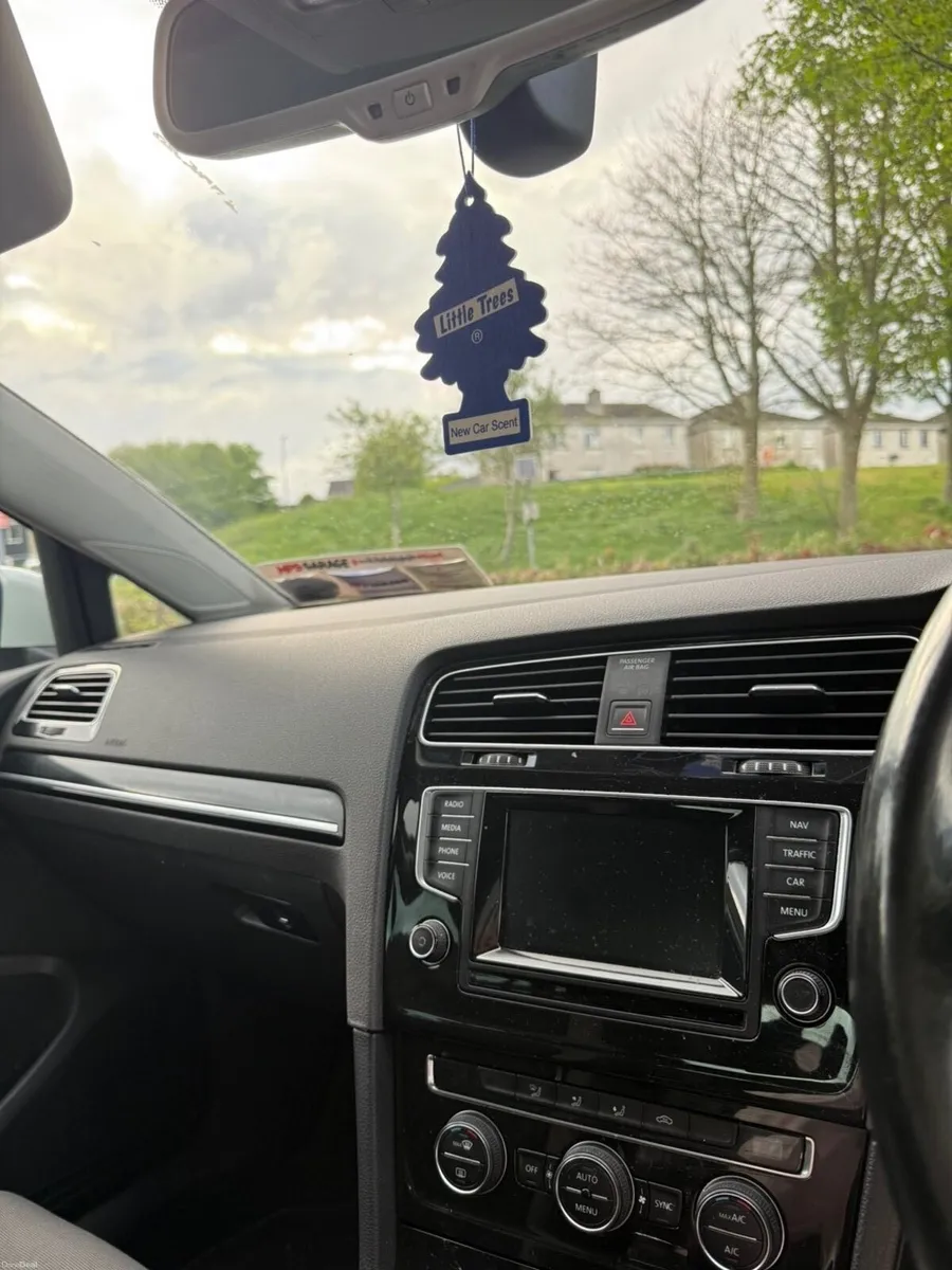 Volkswagen Golf 2015 - Image 2