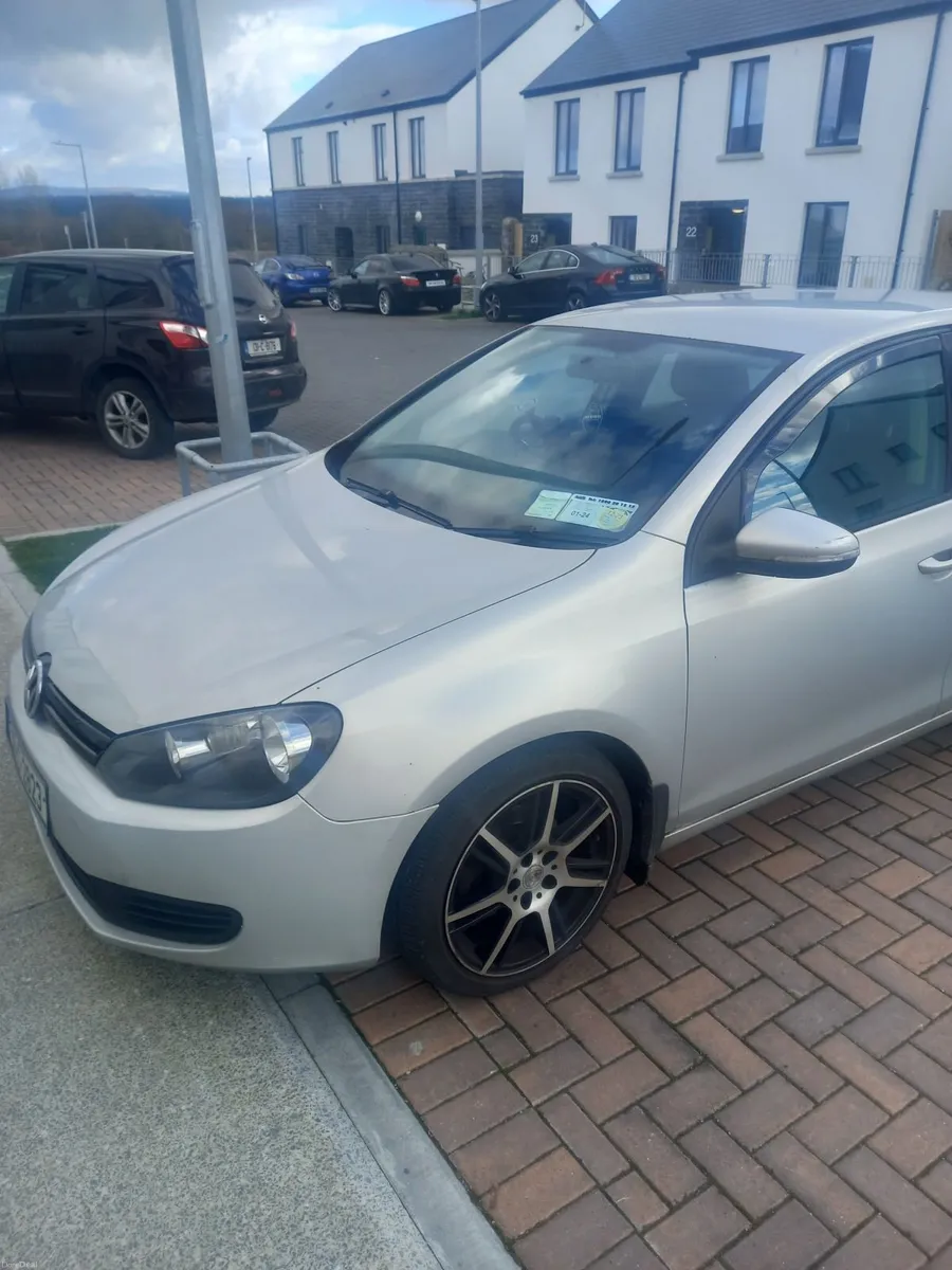 Volkswagen Golf 2009 - Image 4