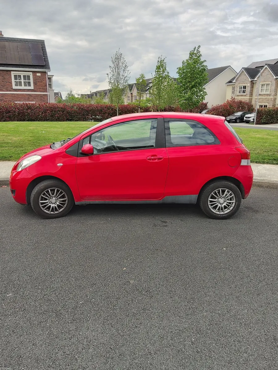 Toyota Yaris 2009 - Image 1