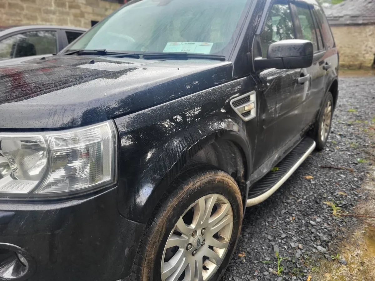 Land Rover Freelander 2010 - Image 2