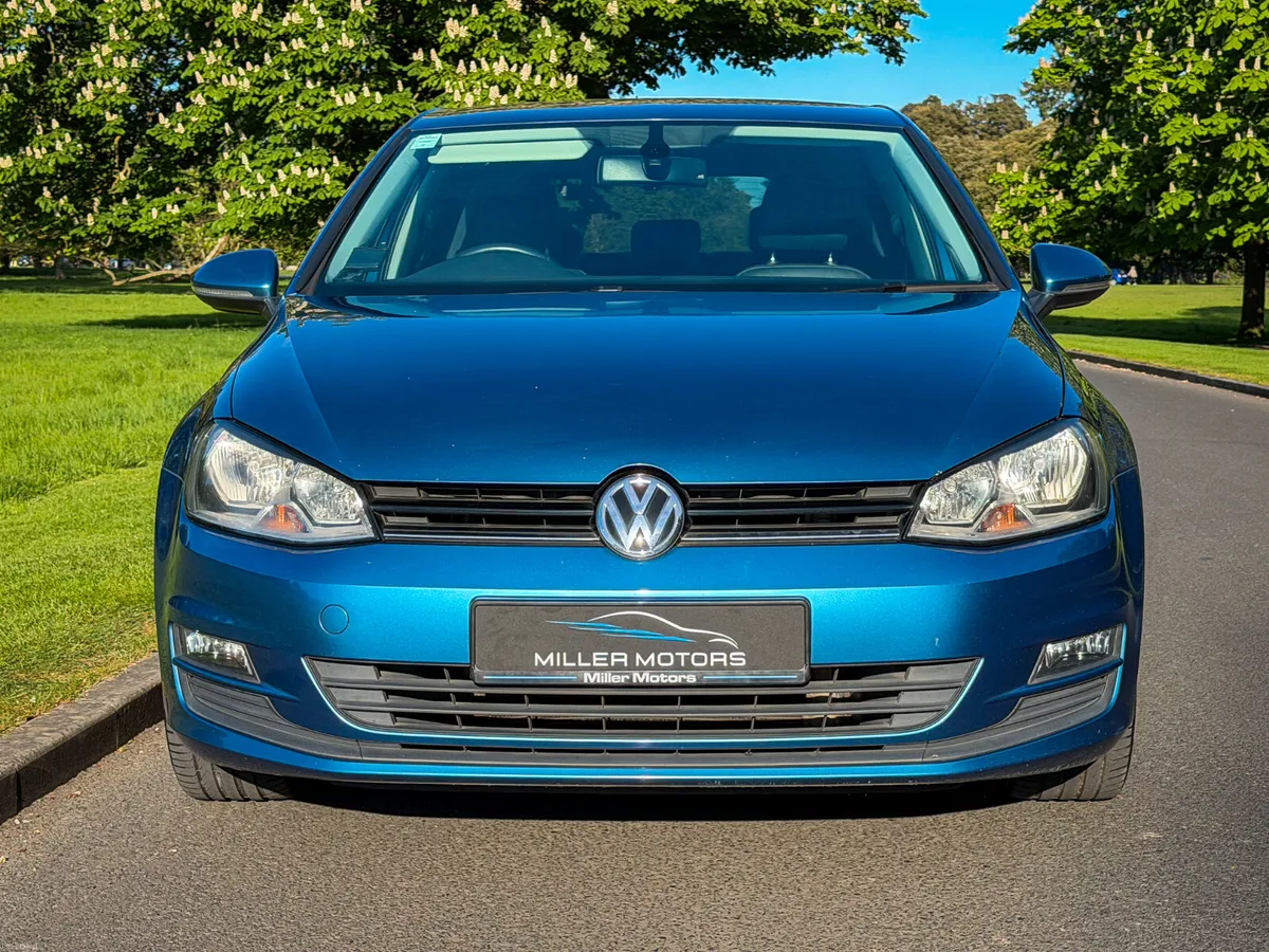Volkswagen Golf 2016 1.4L Automatic Apple car play - Image 3