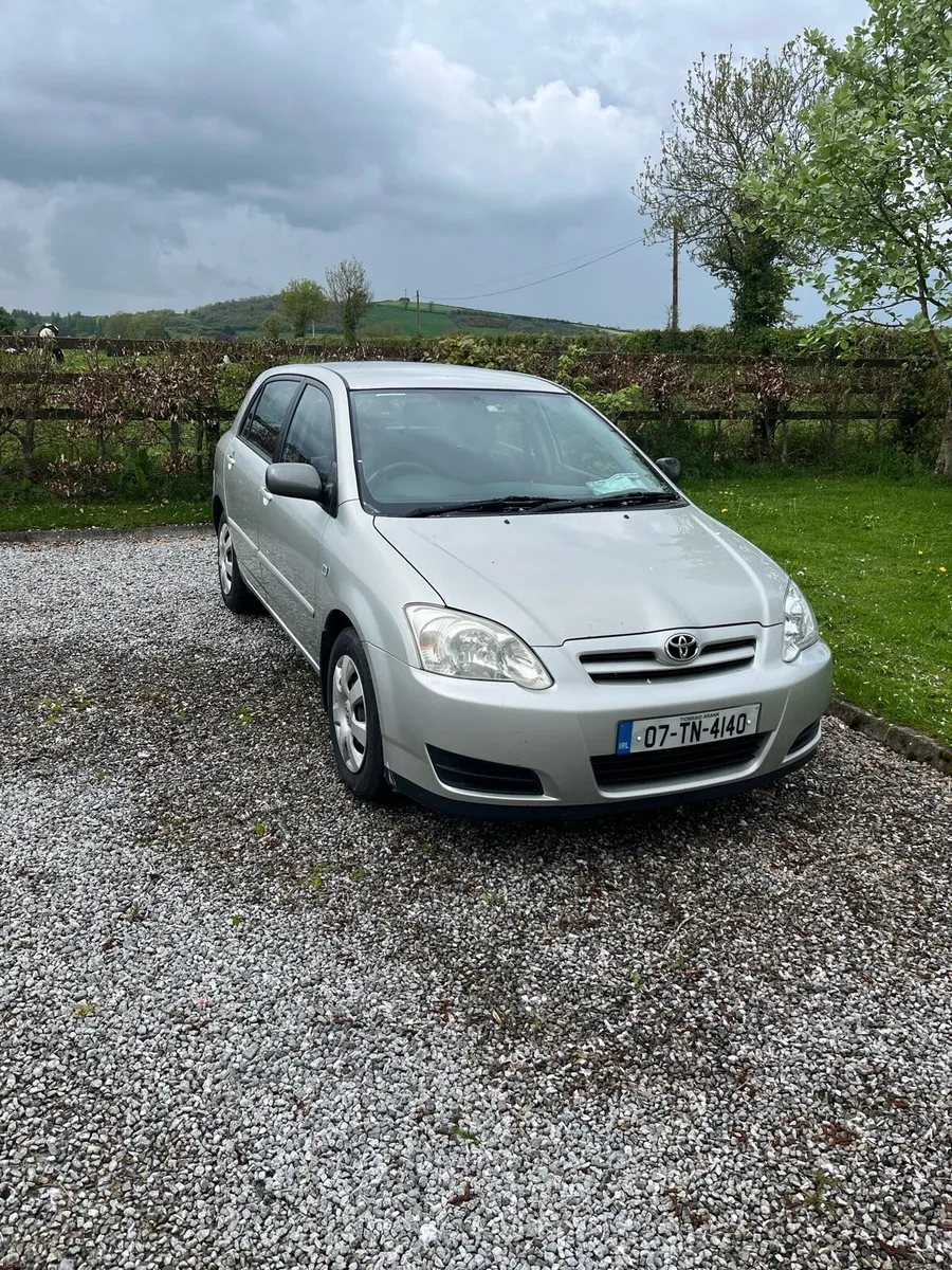 07 Toyota Corolla - Image 2