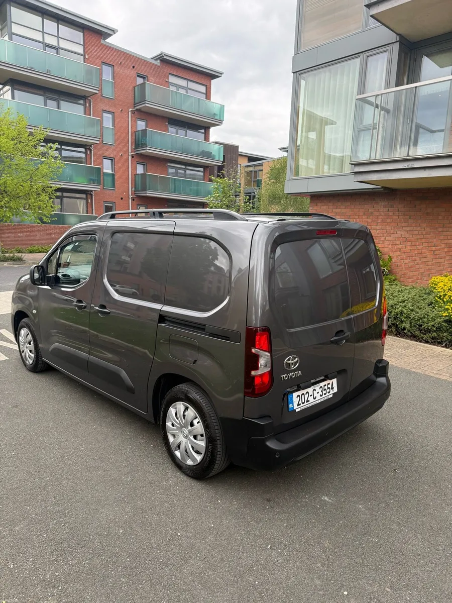 Toyota Proace City 2020 - Image 2