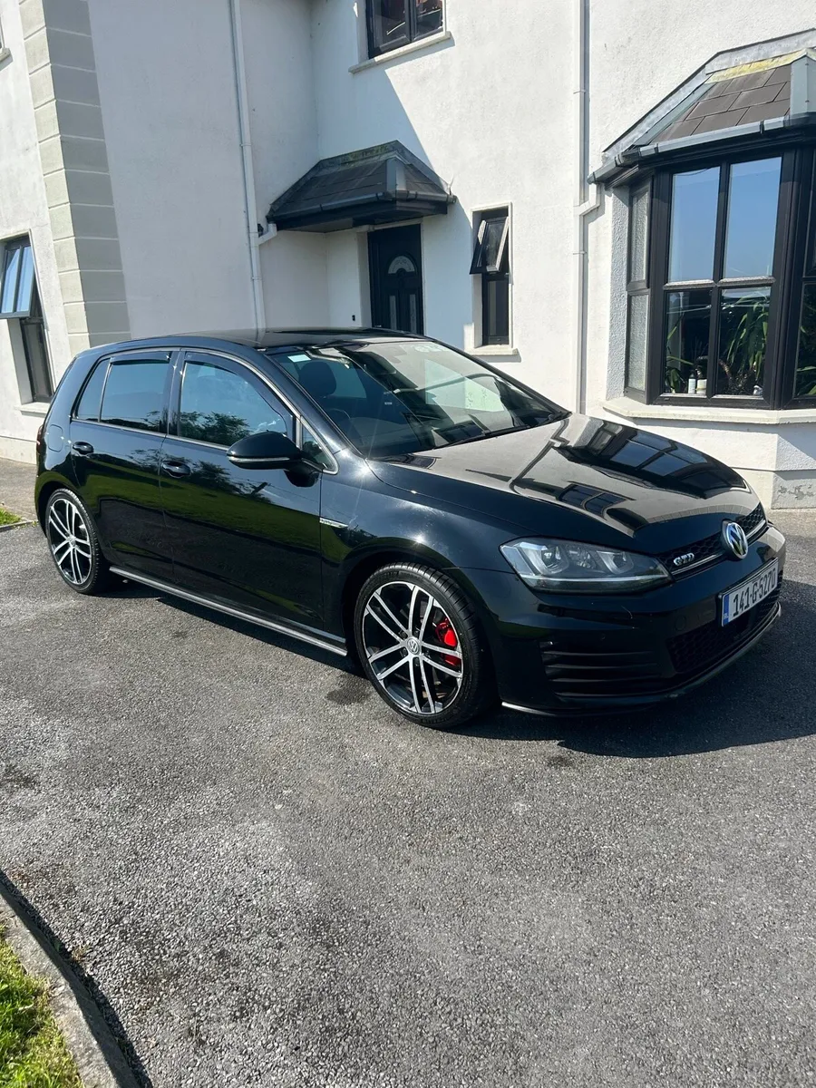 Volkswagen Golf GTD Mk7 – Black – Sunroof - Image 1
