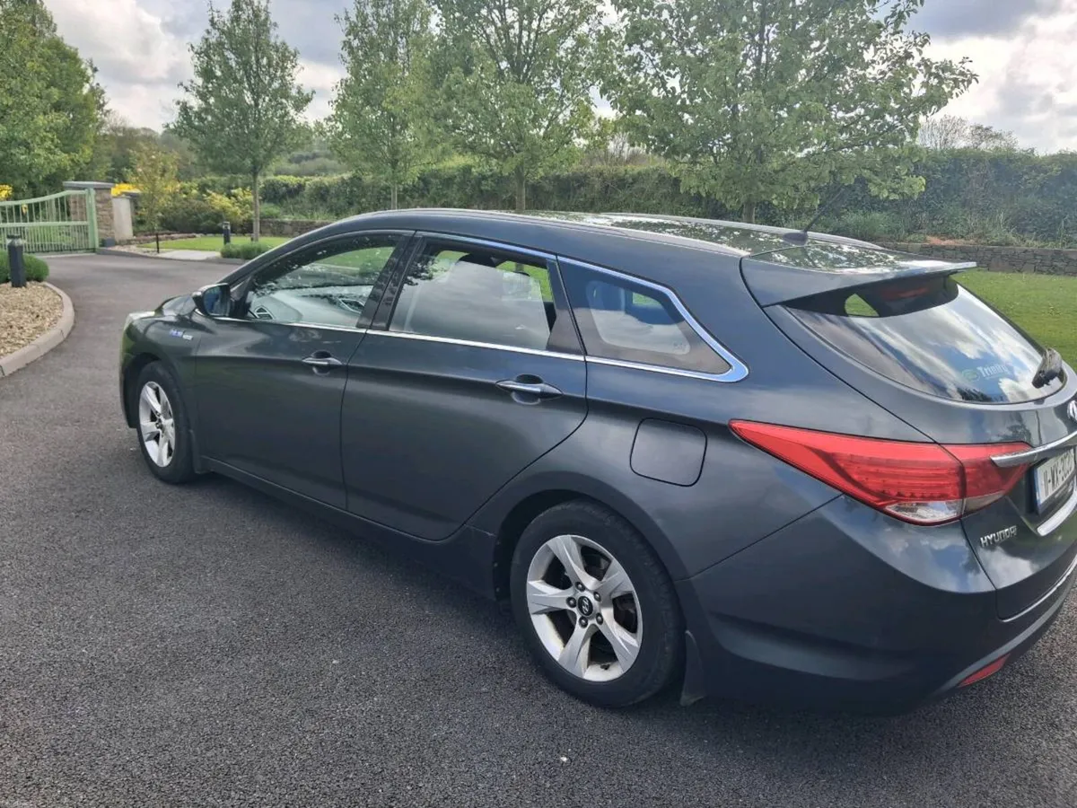 Hyundai i40 Estate - Image 3
