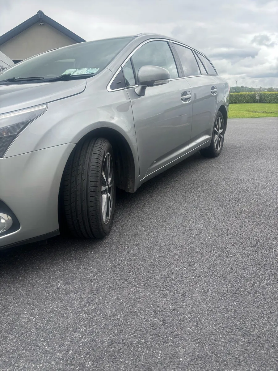 Toyota Avensis - Image 2