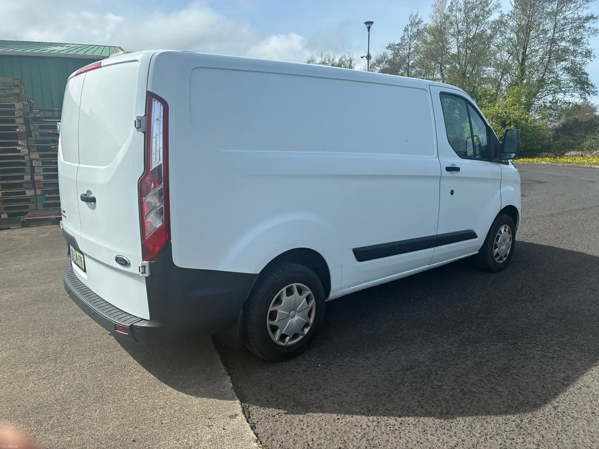 2018(182) FORD TRANSIT CUSTOM 270 SWB TREND - Image 4
