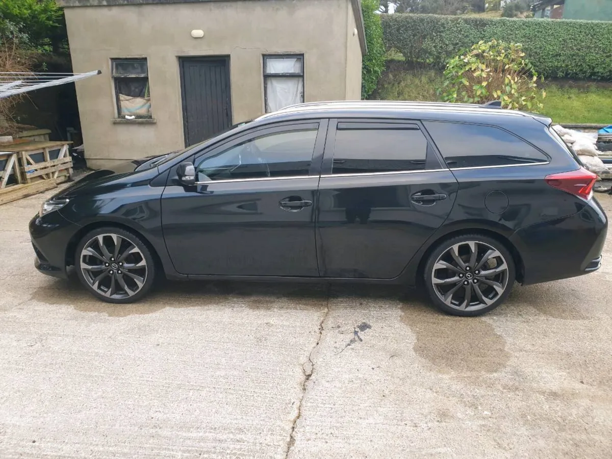 Toyota Auris icon tss d4d Estate €6600 / £5700 - Image 2