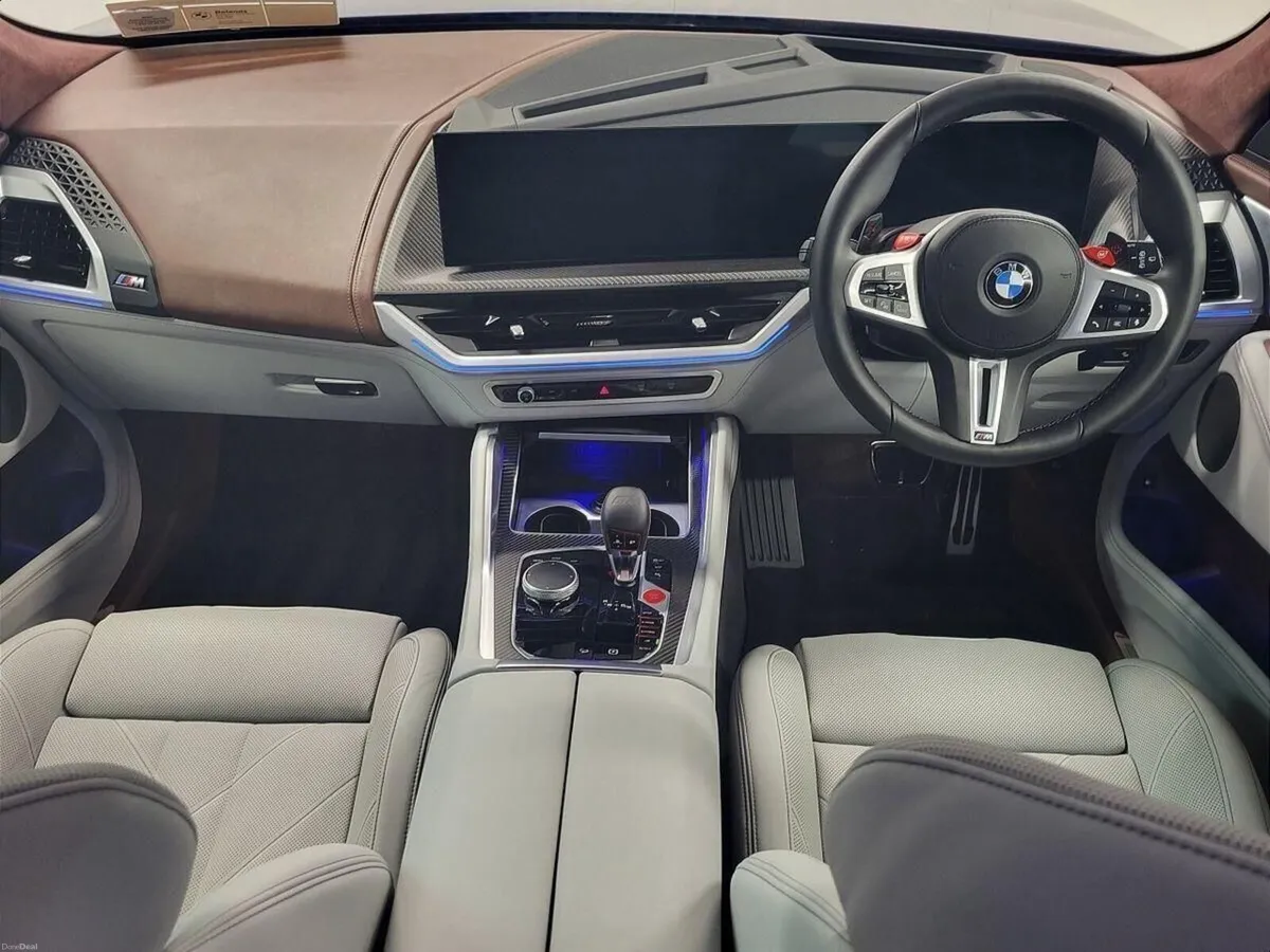 BMW XM 50e - Image 4