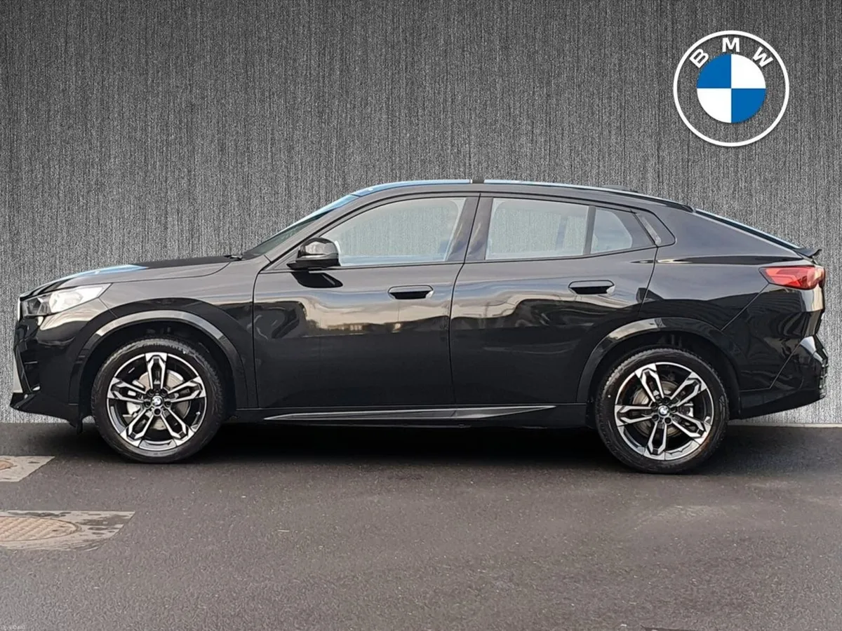 BMW iX2 eDrive20 M Sport - Image 4
