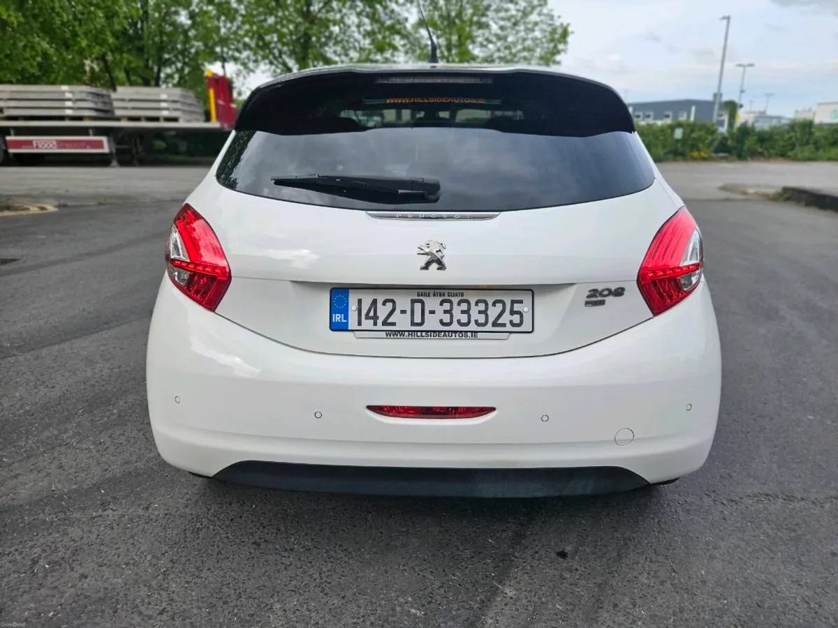 2014 Peugeot 208 AUTOMATIC, PAN ROOF - Image 4